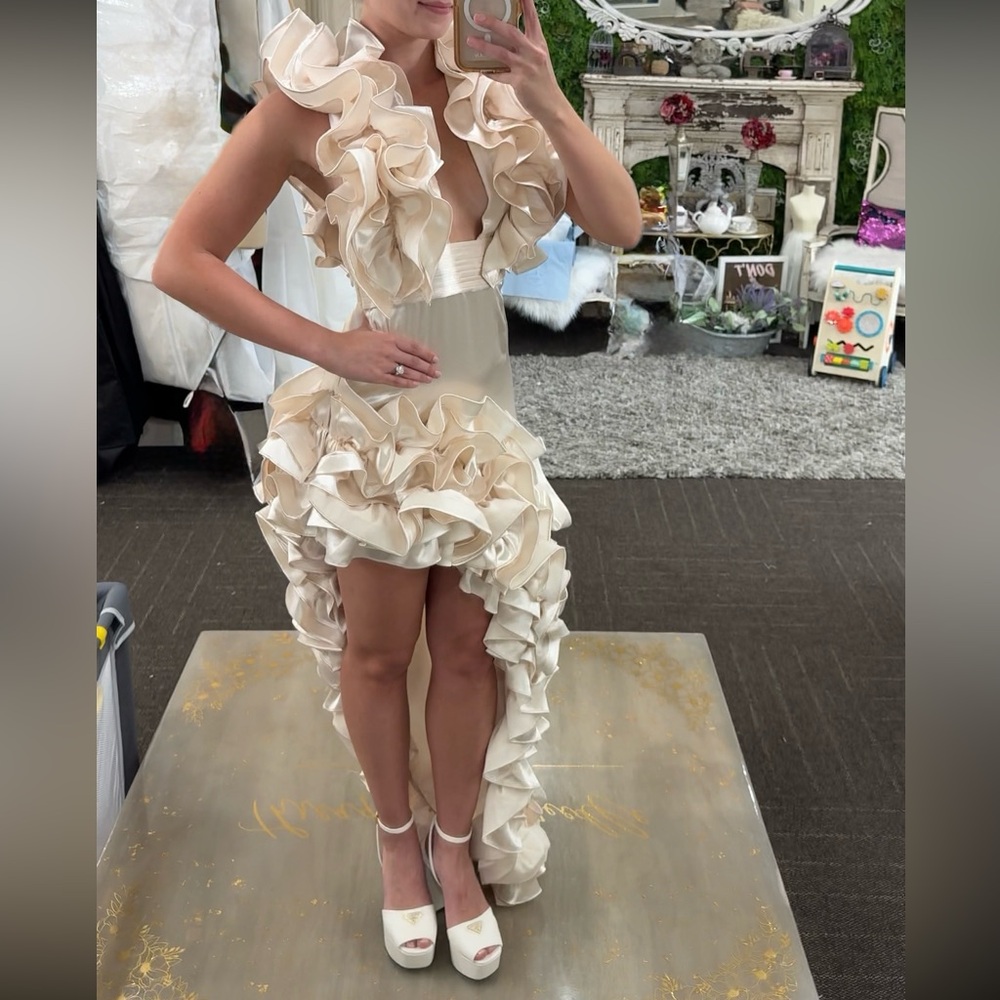 RARE BRONX AND BANCO AURORA DRESS - CREAM SIZE XS